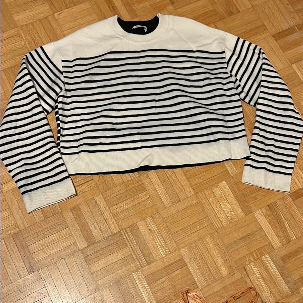 Chicjoc Striped Black and White Sweater NWOT